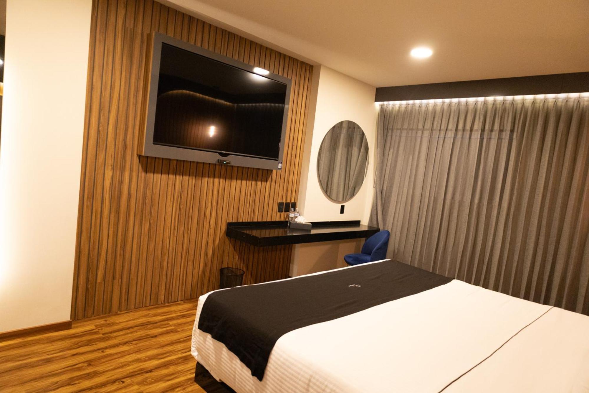 Hotel Yoru 克雷塔罗 外观 照片
